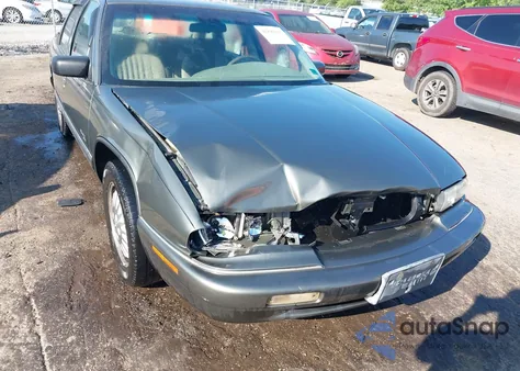 1996 Buick Regal Custom z USA, uszkodzony, nr VIN 2G4WB52K2T1428012